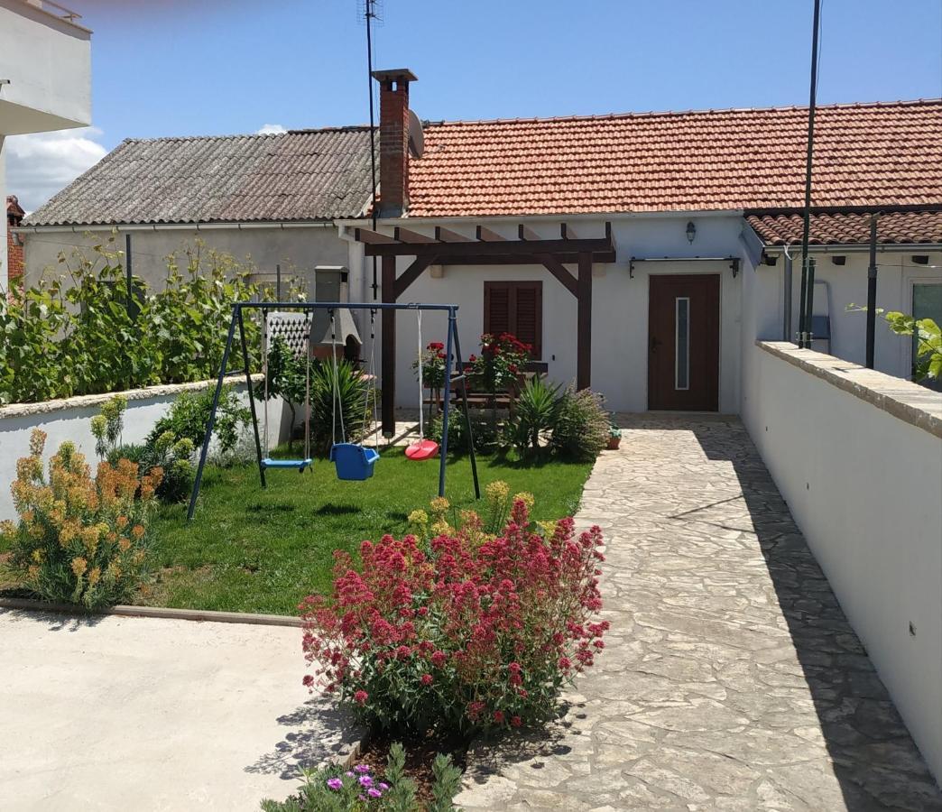 Holiday Home Arbanase Zadar Eksteriør billede